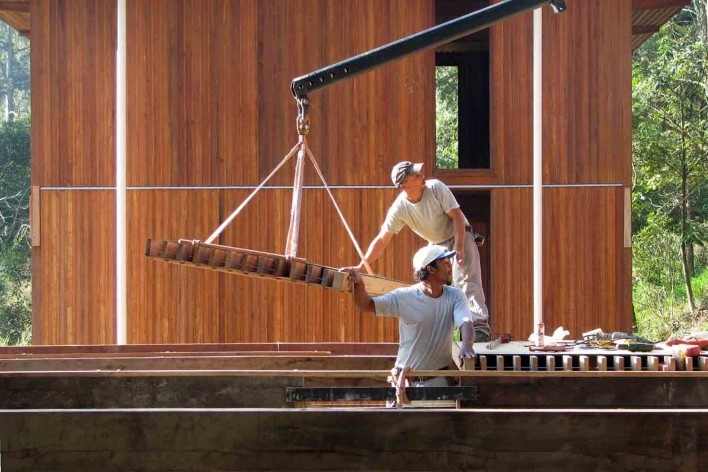 Vila Taguaí, construção, Carapicuiba SP, 2007-2010. Arquitetos Cristina Xavier (autora), Henrique Fina, Lucia Hashizume e João Xavier (colaboradores)<br />Foto Cristina Xavier 