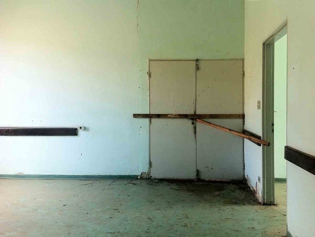 Ala abandonada do Complexo Hospitalar do Juquery<br />Foto Abilio Guerra 