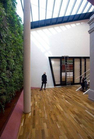 Obra comecial en el barrio de Palermo, Buenos Aires, 2010. Arq. Javier Speziale, Arq. Patricia Linares, Arq. Matías Quintela<br />Foto divulgación 