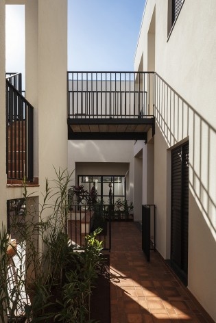 Vila Amélia, Sertãozinho SP, 2015-2017. Arquitetos Fernando O’Leary, Pedro Domingues e Pedro Faria / Vaga Arquitetura<br />Foto Leonardo Finotti 