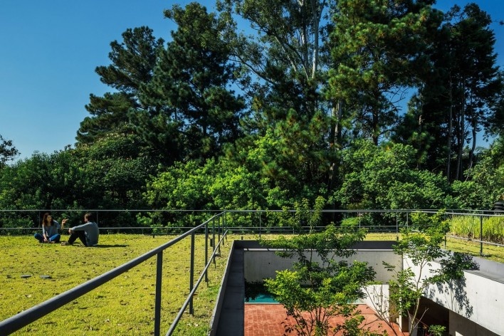 Casa em Cotia, UNA Arquitetos, 2016<br />Foto Nelson Kon 