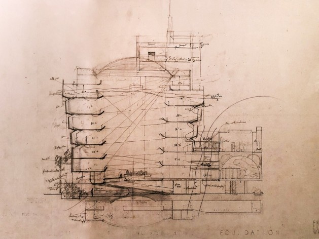Museu Guggenheim de Nova York, 1943-1959, Frank Lloyd Wright, mostra “The Human Insect: Antenna Architectures 1887-2017”<br />Foto Ana Tagliari / Wilson Florio, 2018 