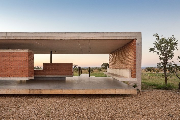Casa Vila Rica, Brasília DF Brasil, 2017. Arquitetos Daniel Mangabeira, Henrique Coutinho e Matheus Seco / Bloco Arquitetos<br />Foto Haruo Mikami 