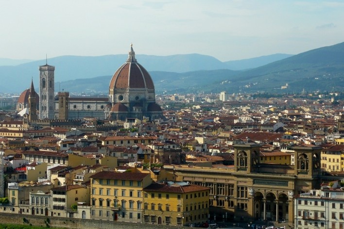 Vista aérea da cidade de Florença, Itália. Catedral Santa Maria Del Fiore e Campanário de Giotto em destaque. Foto tirada a partir da Praça Michelangelo, ago. 2010<br />Foto Francisco Alves 