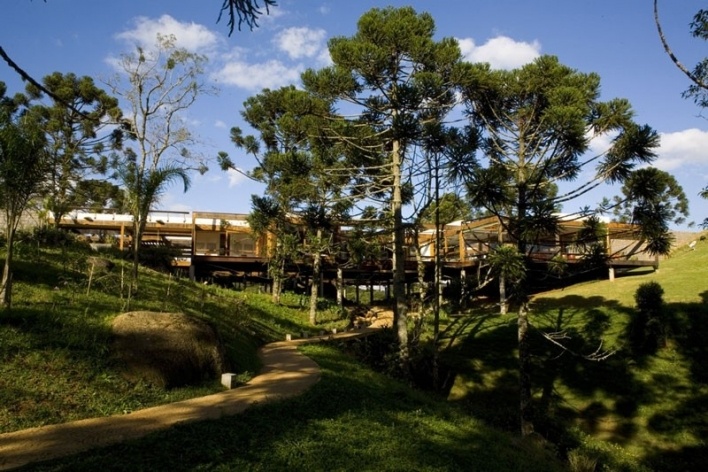 Casa Grelha, Serra da Mantiqueira SP. Forte, Gimenes & Marcondes Ferraz Arquitetos, 2007<br />Foto Leonardo Finotti 