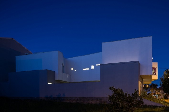 Casa 2V, Porto Alegre RS Brasil, 2013. Arquitetos Diego Brasil e Anderson Calvi / BR3 Arquitetos<br />Foto Marcelo Donadussi 
