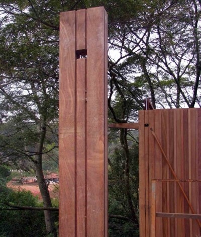 Vila Taguaí, construção, Carapicuiba SP, 2007-2010. Arquitetos Cristina Xavier (autora), Henrique Fina, Lucia Hashizume e João Xavier (colaboradores)<br />Foto Cristina Xavier 