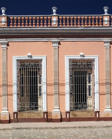 O sol do Caribe ajuda a criar jogo de luz e sombra nas fachadas de Trinidad, Cuba, 20 abril 2014<br />Foto Victor Sena 