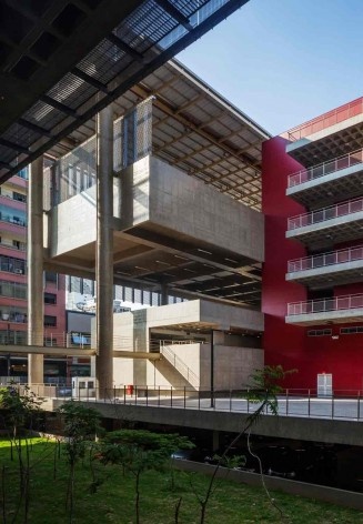 Centro Paula Souza, São Paulo, arquitetos Francisco Spadoni e Pedro Taddei<br />Foto Nelson Kon 