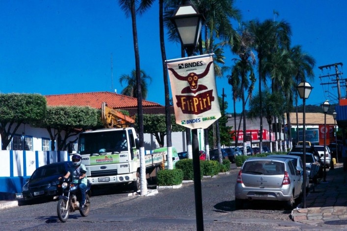 Aspecto do trânsito de veículos no conjunto urbano<br />Foto Fabio Lima 