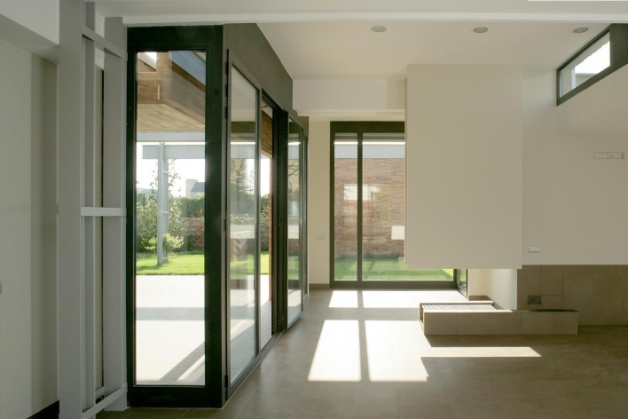 Casa Jardí 03, Igualada, Barcelona. Arquitetos Manuel Bailo e Rosa Rull, 2007<br />Foto divulgação / Foto divulgación 