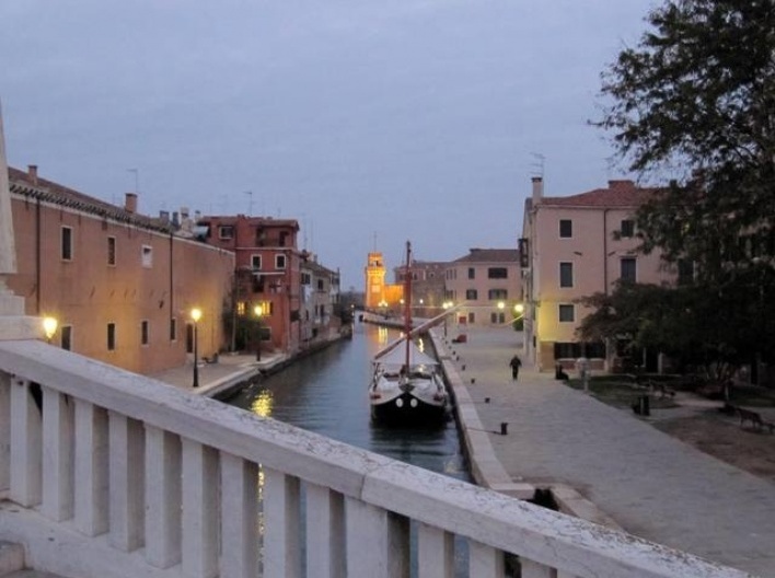 Veneza amanhecendo, canal  Arsenale<br />Foto Sergio Jatobá 
