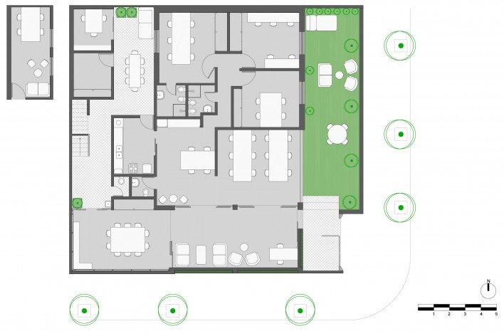 Wikilab Coworking, planta baixa com configuração de sala de reuniões, São Carlos, 2016. Arquiteto José Calijuri Hamra<br />Imagem divulgação 