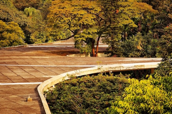 Marquise do Ibirapuera, exposição Arquitetura Brasileira – Viver na Floresta, curadoria de Abilio Guerra<br />Foto Pedro Kok 