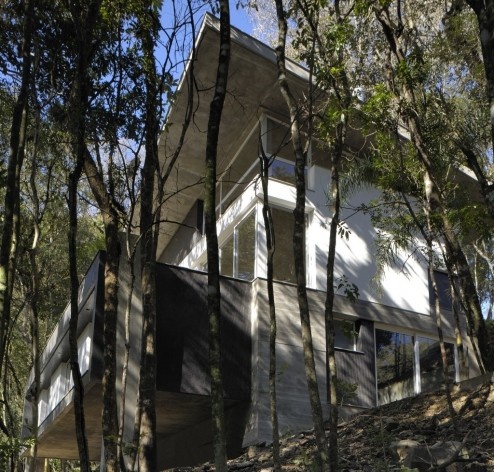 Residência SM (Casa Borboleta), Caxias do Sul RS, arquitetos Fernando dos Santos Rocha Machado e Rovena Maria Schumacher<br />Foto Joel Jordani / Bruno Kriger 