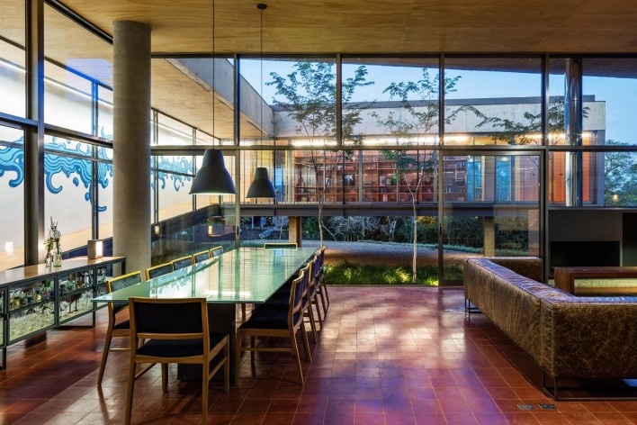 Casa em Cotia, UNA Arquitetos, 2016<br />Foto Nelson Kon 