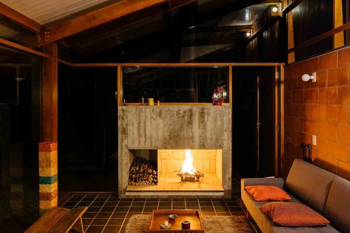 Casa de meia encosta, São Francisco Xavier SP, 2013. Arquitetos Denis Joelsons e Gabriela Baraúna Uchida<br />Foto Pedro Kok 
