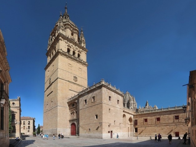 Catedrais de Salamanca, Espanha<br />Fotomontagem Victor Hugo Mori, 2019 