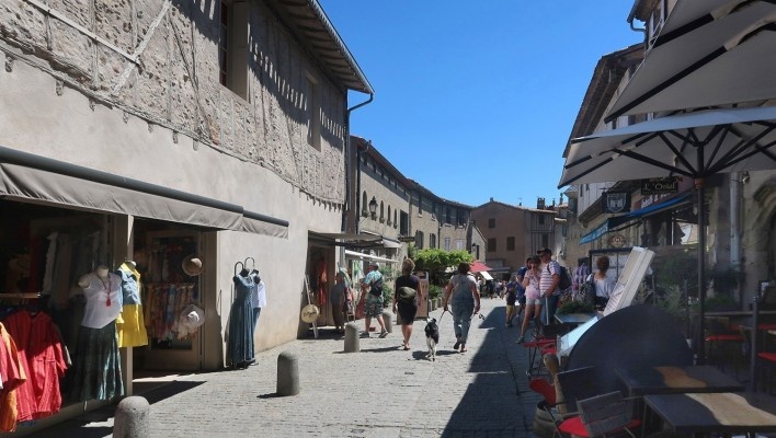Ruas de Carcassonne, França<br />Foto Victor Hugo Mori 