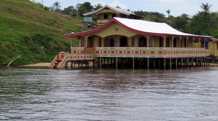 Margem do Rio Amazonas<br />Foto Eduardo Oliveira Soares, julho 2019 