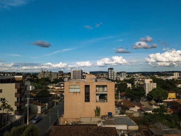 Estúdios Ouro Preto, Sete Lagoas MG Brasil, 2016. Arquitetos Carlos Alberto Maciel e Ulisses Mikhail Jardim Itokawa / Arquitetos Associados<br />Foto Leonardo Finotti 
