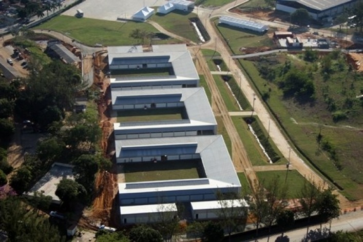 Vista aérea dos estábulos<br />Imagem dos autores do projeto 