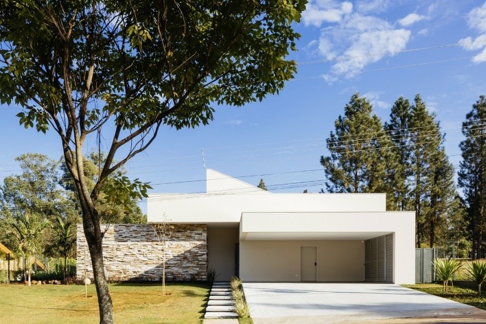 Residência FJR, Marília SP Brasil, 2018. Arquitetos Alfredo Ramos e Silvia Siscar/ Trí Arquitetura<br />Foto Pedro Kok 