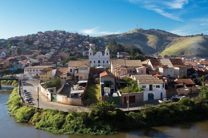 Vista geral da cidade, com a Igreja Matriz ao centro<br />Foto Diogo Moreira  [Wikimedia Commons]