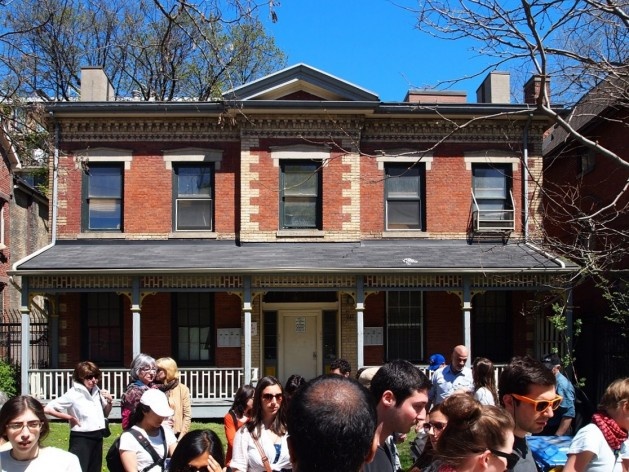 Toronto, Caminhada Guiada “Revitalization or displacement? A critical look at the idea of mixed neighbourhoods”<br />Foto Denise Fernandes Geribello 