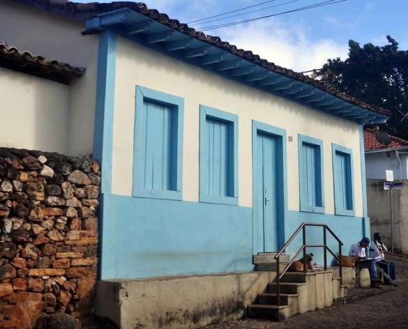 Casario de pedra revestido com reboco e pintura, Grão Mogol MG<br />Foto Ana Alaíde Amaral 