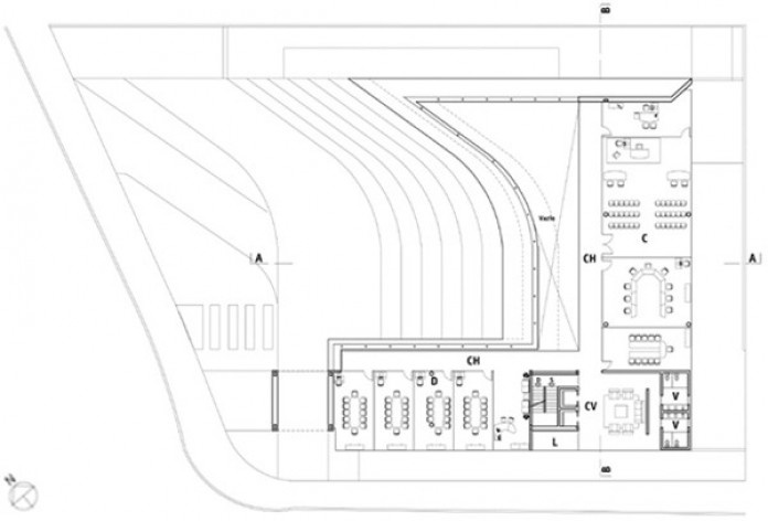 Planta 6º Pavimento
C – Plenários
CH – Circulação Horizontal
CV – Circulação Vertical
D – Câmaras
L – Manutenção
V – Instalações Sanitárias
  	  	 <br />Imagem dos autores do projeto 