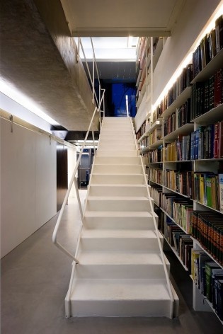 Escritório Guedes Nunes Oliveira Roquim Advogados Associados, 2009. Piratininga Arquitetos Associados<br />Foto divulgação 
