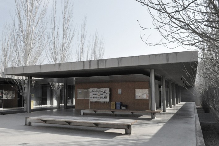 Aulário 3 (unidade de Alicante), San Vicente del Raspeig, Alicante, Espanha, 2000. Arquiteto Javier Garcia-Solera<br />Foto Hevelyn Baer Villar 