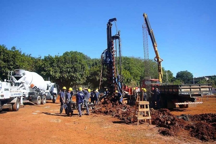 Fundação Darcy Ribeiro. Estaca hélice. Instituto Brasileiro de Tecnologia do Habitat, Arquiteto João Filgueiras Lima, Lelé. Brasília DF, Brasil, 2010