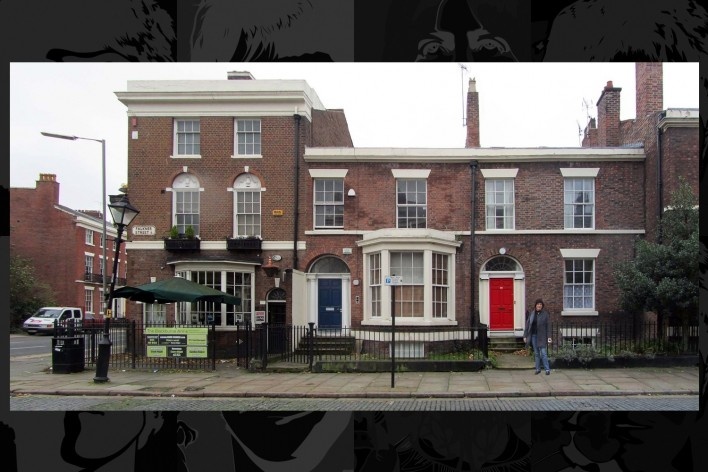 Falkner Street nº 36 (apartamento do térreo) pertencia a Brian Epstein e foi emprestado para John e Cynthia após o “casamento secreto” até o nascimento do filho Julian<br />Foto Victor Hugo Mori 