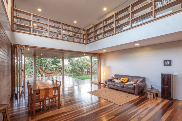 Arquiteto Fabiano Sobreira. Casa da Copaíba, Brasília, 2012<br />Foto Joana França 
