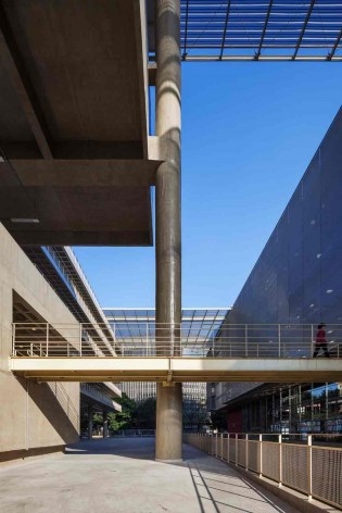 Centro Paula Souza, São Paulo, arquitetos Francisco Spadoni e Pedro Taddei<br />Foto Nelson Kon 
