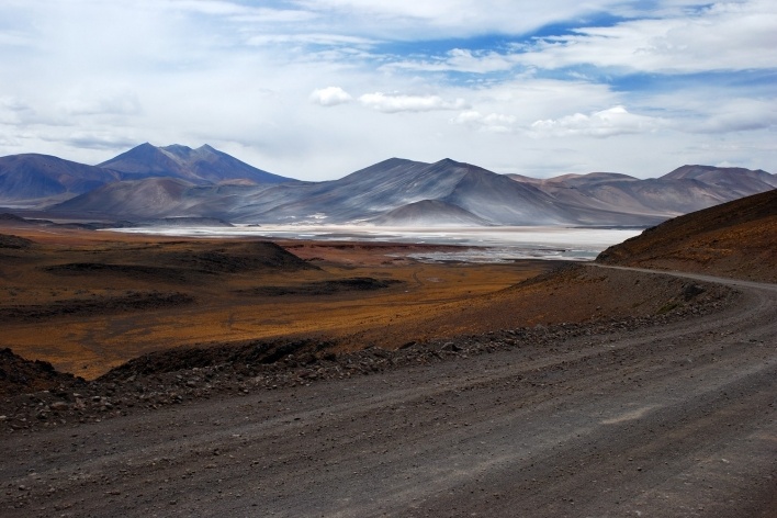 Paisagem vista da estrada solitária para o Paso de Sico, Chile <br />Foto José Tabacow 