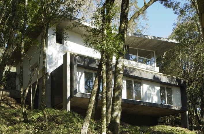 Residência SM (Casa Borboleta), Caxias do Sul RS, arquitetos Fernando dos Santos Rocha Machado e Rovena Maria Schumacher<br />Foto Joel Jordani / Bruno Kriger 