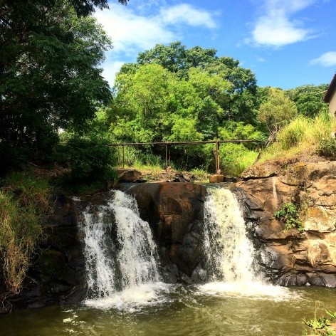 Quedas d'água existentes na Fazenda Ipanema em Iperó SP<br />Foto Bianca Siqueira Martins Domingos 