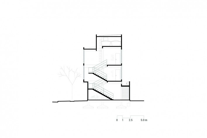 Casas + Edifício Misto MBV2, corte AA, Sobral CE Brasil, 2020. Arquitetos Bruno Braga, Bruno Perdigão, Igor Ribeiro e Luiz Cattony / Rede Arquitetos<br />Imagem divulgação  [Rede Arquitetos]