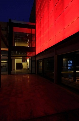 L’Auditori en Massanass. Iluminación decorativa del patio y del sistema de acceso. Carlos Gómez y Eva Álvarez, Gómez+Álvarez arquitectes, Valencia, España, 2009-2011.