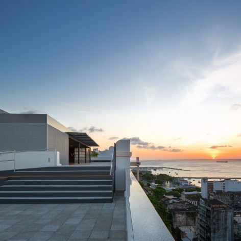 Casa do Carnaval, terraço, Salvador. Arquitetos Alexandre Prisco e Nivaldo Andrade<br />Foto Manuel Sá 