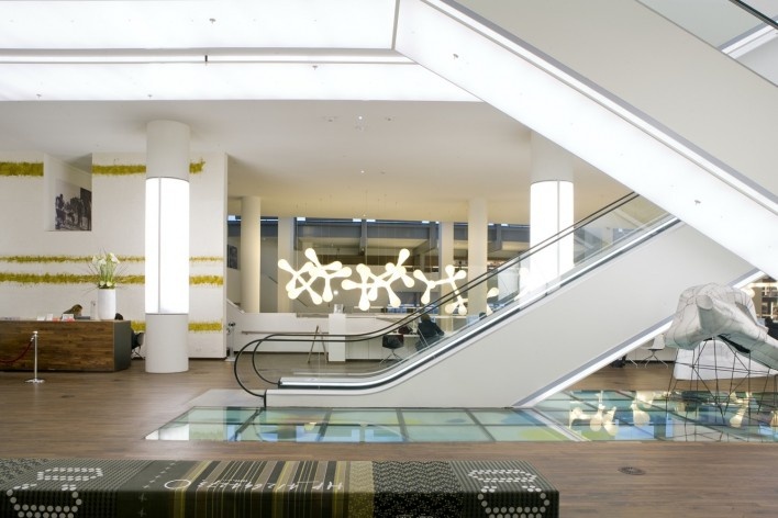 Biblioteca Pública de Amsterdã, Holanda. Jo Coenen & Co Architekten. 2007<br />foto Arjen Schmitz 
