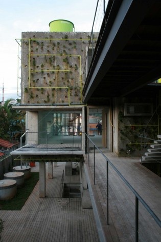 Projeto Harmonia_57,vista externa. Escritório Triptyque, 1º. prêmio categoria profissional/obras concluídas,São Paulo, SP, 2007-2008.