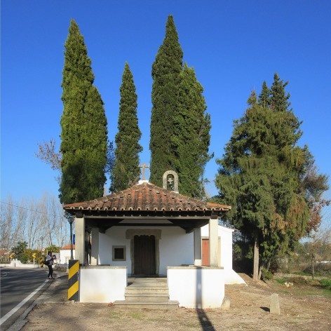 Capelinha alpendrada de São Lourenço, Caminho de Santiago, século 16<br />Foto Victor Hugo Mori 