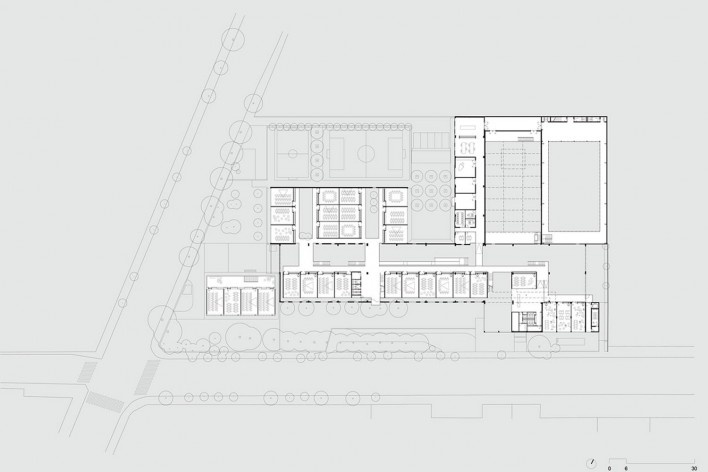 Nova sede da Beacon School, planta primeiro pavimento, São Paulo SP Brasil, 2016. Arquitetos Vinicius Andrade, Marcelo Morettin, Marcelo Maia Rosa e Renata Andrulis / Guido Otero e Ricardo Gusmão (autores) / Andrade Morettin Arquitetos / Gusmão Otero Arqu<br />Imagem divulgação / disclosure image  [Andrade Morettin Arquitetos / Gusmão Otero Arquitetos Associados]