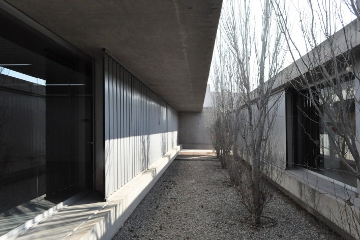 Aulário 3 (unidade de Alicante), San Vicente del Raspeig, Alicante, Espanha, 2000. Arquiteto Javier Garcia-Solera<br />Foto Hevelyn Baer Villar 