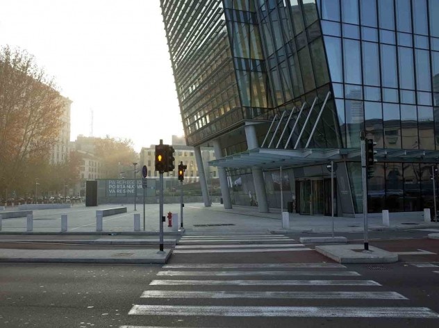 Piazza Lina Bo Bardi, Varesine, Milão. Kohn Pedersen Fox Associates<br />Foto Viviana Pozzoli 