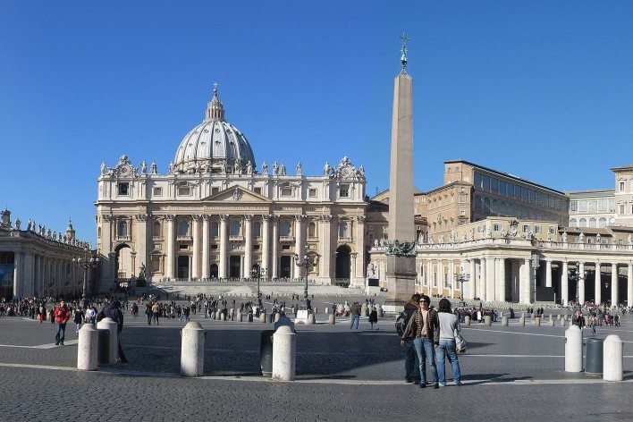 Alexandrina Mori na Basílica de San Pietro, Vaticano, Itália, 2007<br />Foto Victor Hugo Mori 